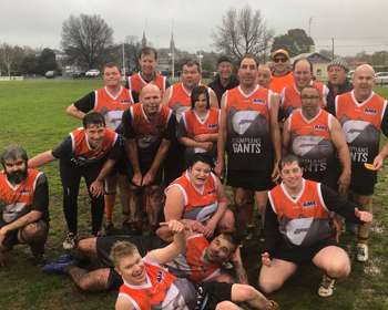 Image of a group of Fida Grampians Giants players posing for the camera